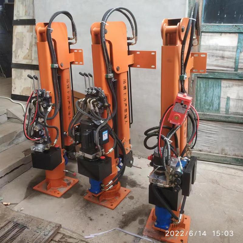 新竹县重汽蓝牌随车吊 3.2吨 国六动力强 液压驱动 农用自卸起重机